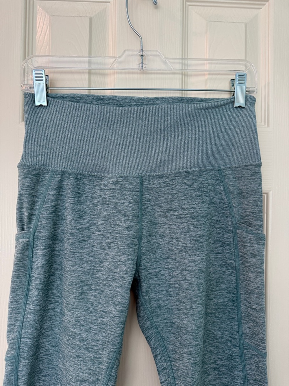 Kirklands size large Heathered Slate Blue High-Waist Leggings with Side Pockets